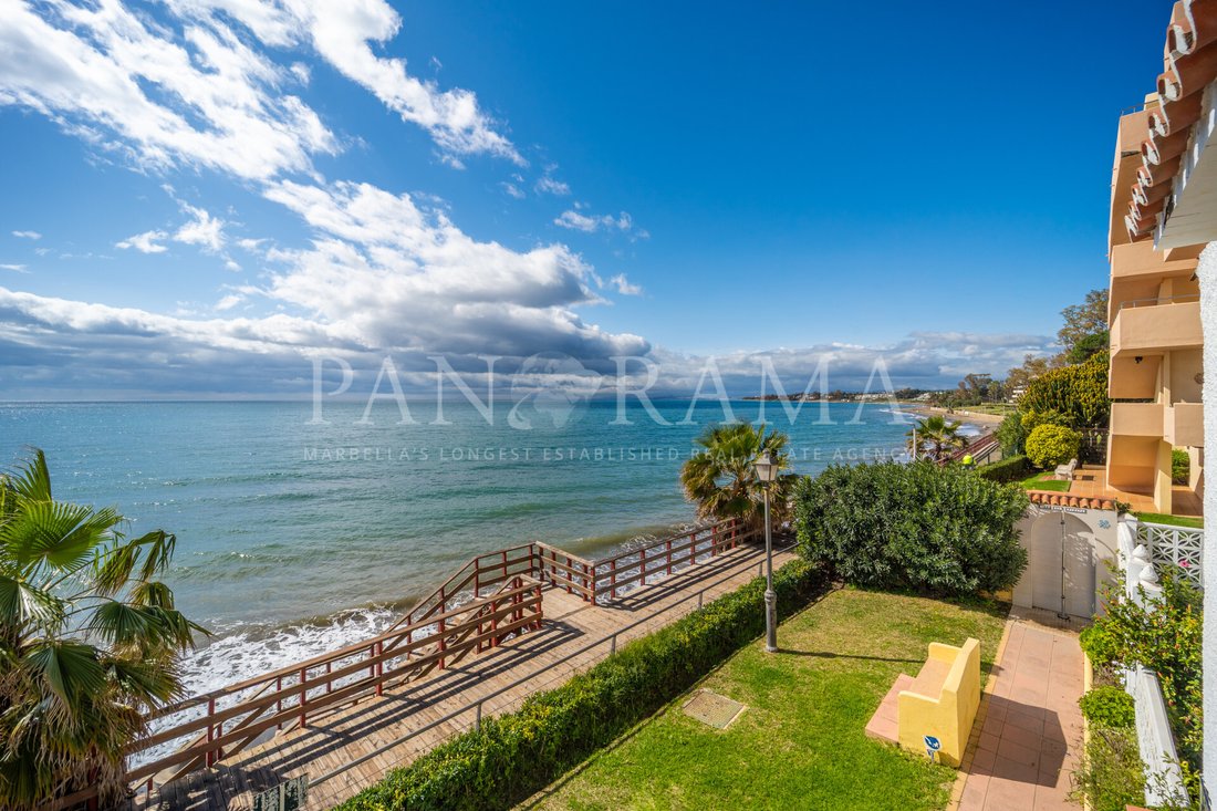 Townhouse in Gualdalmansa, Estepona, Andalusia 3 - 17396610