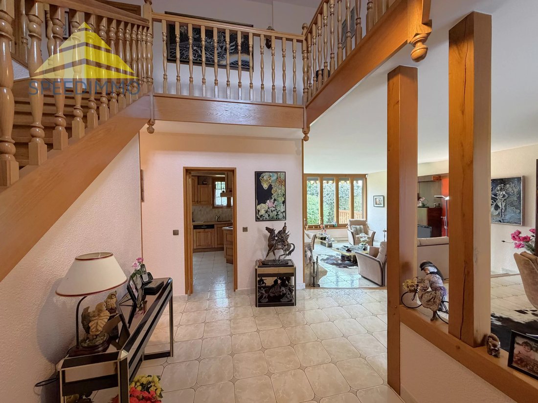 House in Mandres-les-Roses, Ile-de-France, France 4 - 18024289