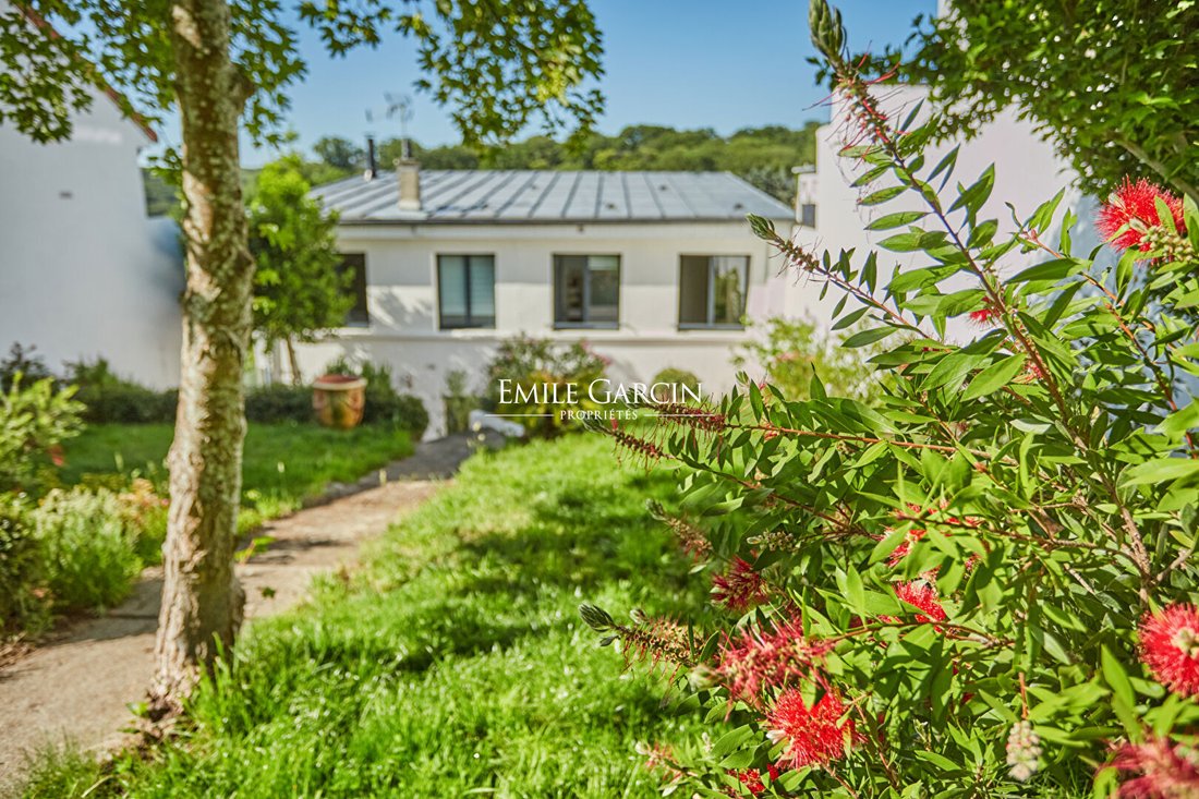 Villa in Anatole France, Le Plessis-Robinson, France 1 - 18024212