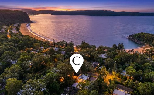 House in Pearl Beach, New South Wales, Australia 1