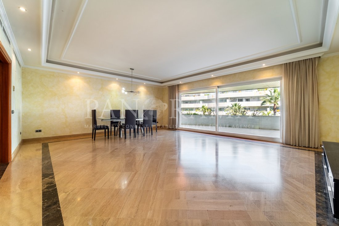 Apartment in Puerto Banus, Marbella, Spain 2 - 17479495