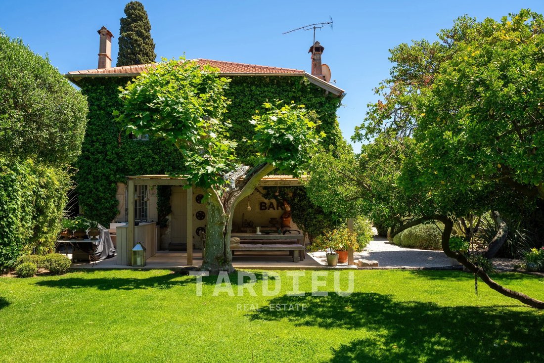 House in Zone Ouest Urbaine, Saint-Tropez, France 4 - 18024468