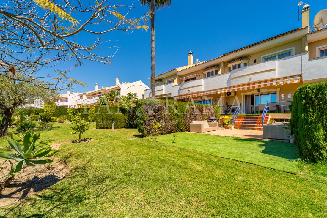 Maison de ville à Estepona, Andalousie, Espagne 2 - 17810409