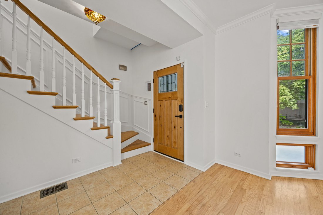 House in Chicago, Illinois, United States 2 - 17964899
