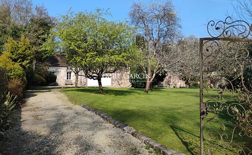 Villa in Donnemarie-Dontilly, Ile-de-France, France 1