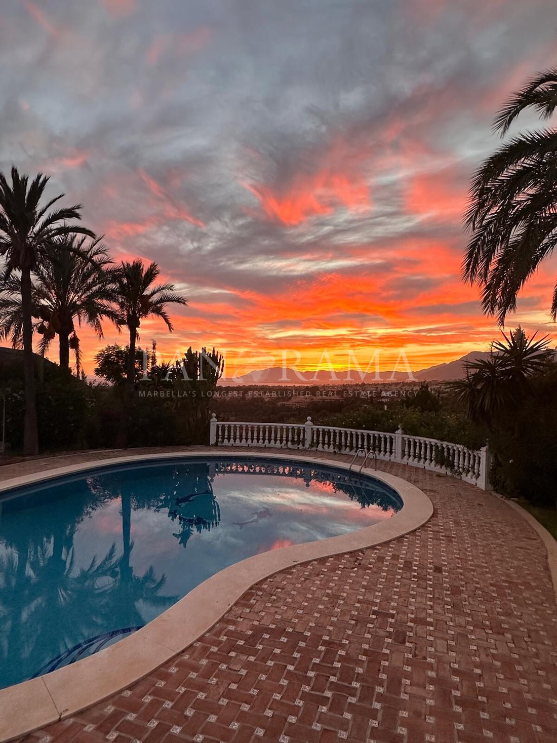 Villa in Elviria-Cabopino, Marbella, Spain 1 - 17451755