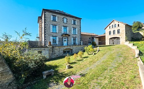 Villa a Centre, Issoire, Francia 1