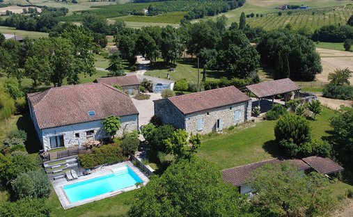 Villa in La Sauvetat-sur-Lède, Nouvelle-Aquitaine, France 1