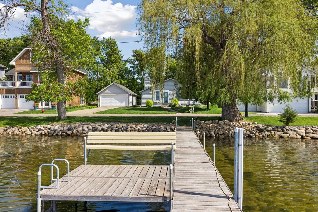House in Wayzata, Minnesota, United States 2 - 18024556