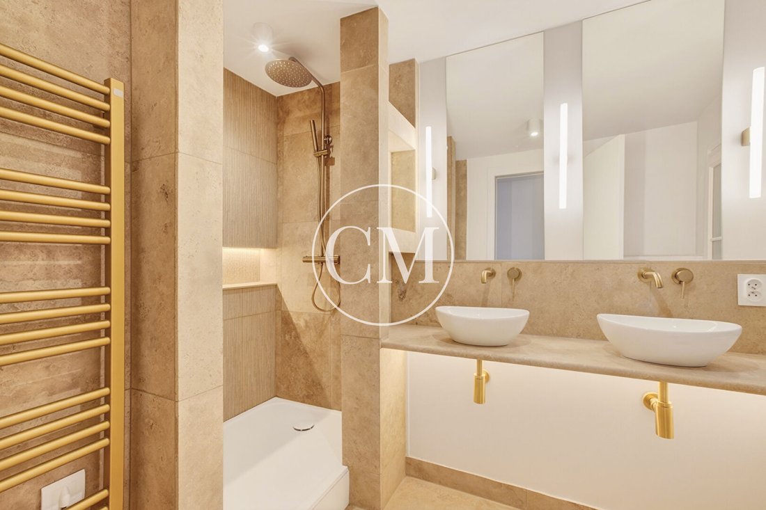 Apartment in Saint Louis, Versailles, France 5 - 18024285