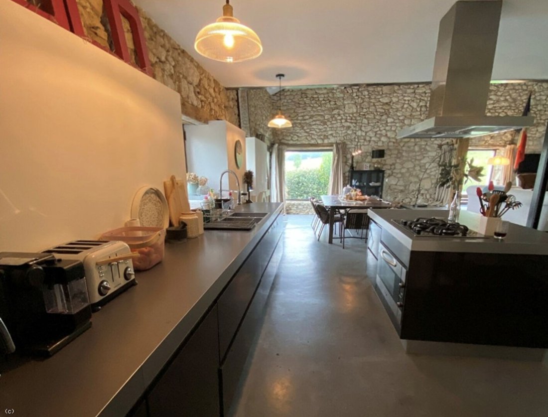Villa in La Sauvetat-sur-Lède, Nouvelle-Aquitaine, France 4 - 18024193