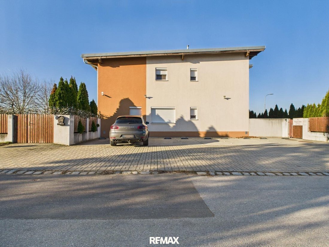 Parndorf, Burgenland, Austria 4 - 18024642