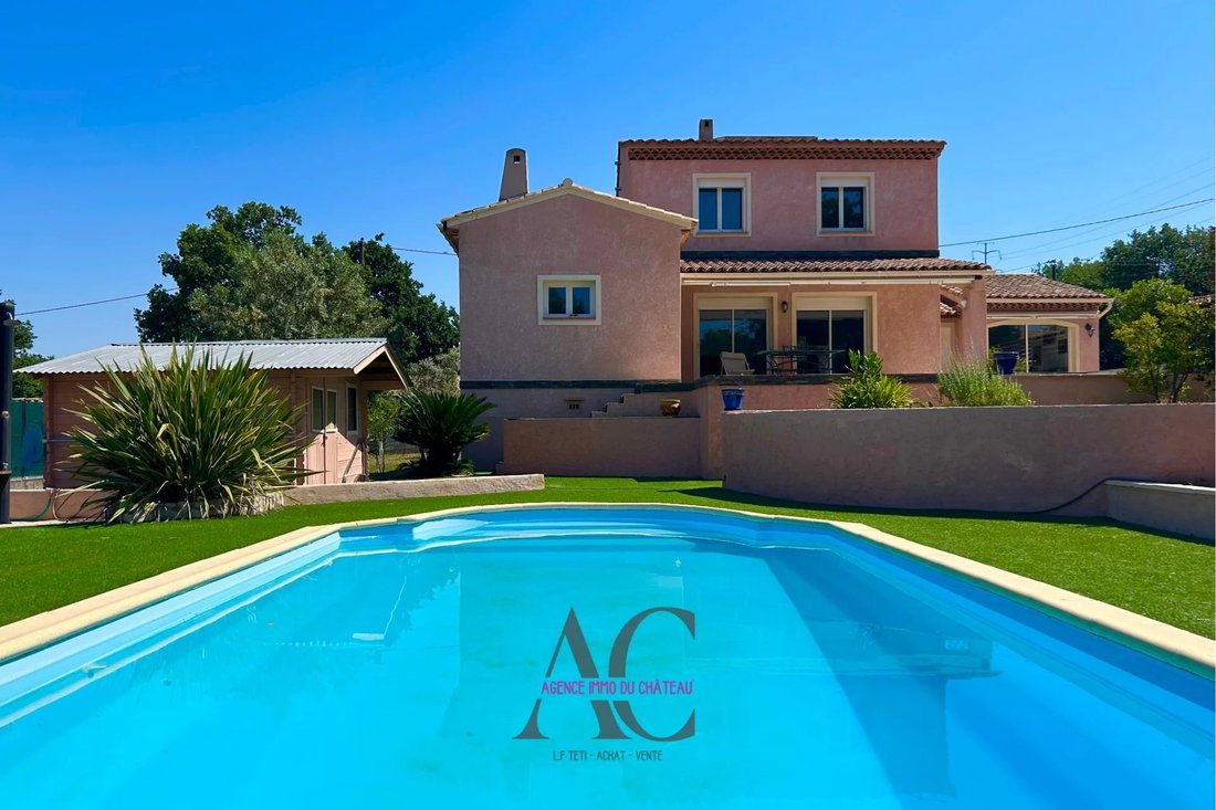 Villa in Rocbaron, Provence-Alpes-Côte d'Azur, France 1 - 18024462