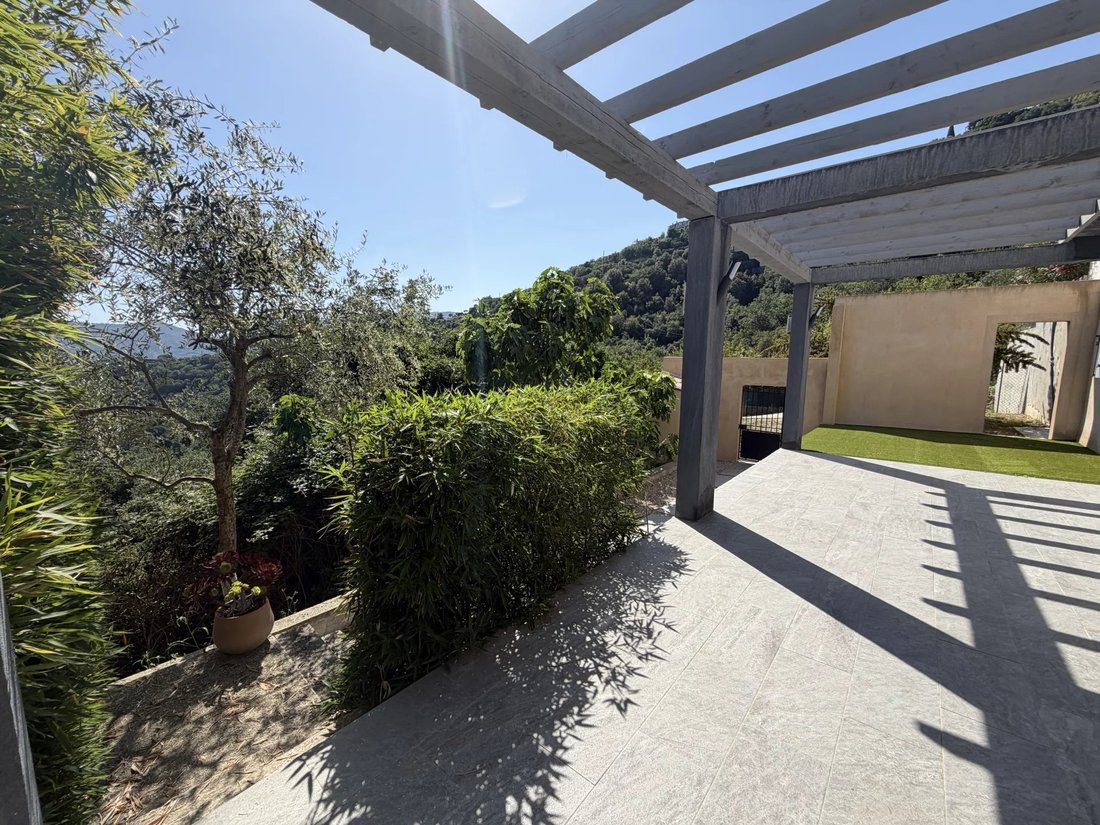 Villa in Berre-les-Alpes, Provence-Alpes-Côte d'Azur, France 2 - 18024474