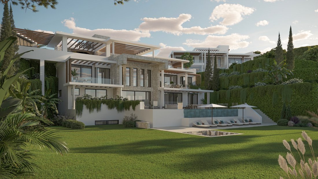 Villa in Estepona, Andalusia, Spain 1 - 13996512