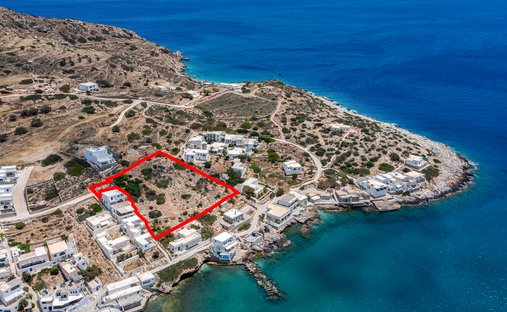 Land in Thira, Aegean, Griechenland 1