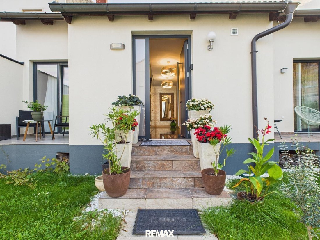 House in Deutsch-Wagram, Lower Austria, Austria 5 - 18024622