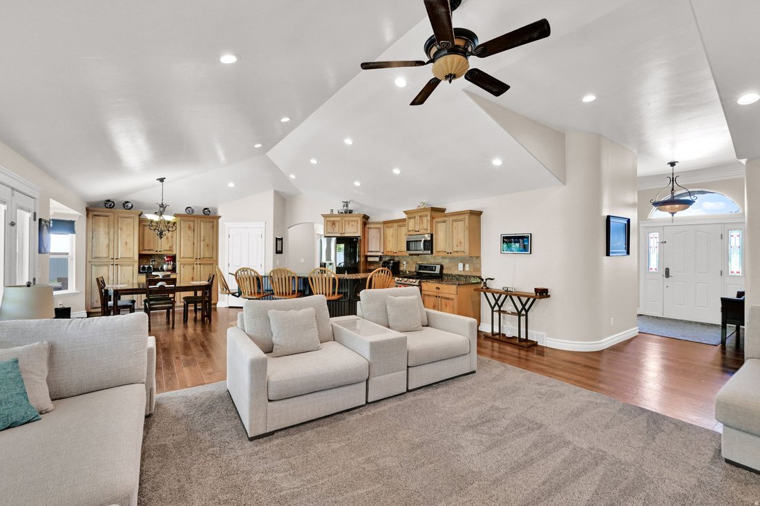 House in Ogden, Utah, United States 3 - 18024162