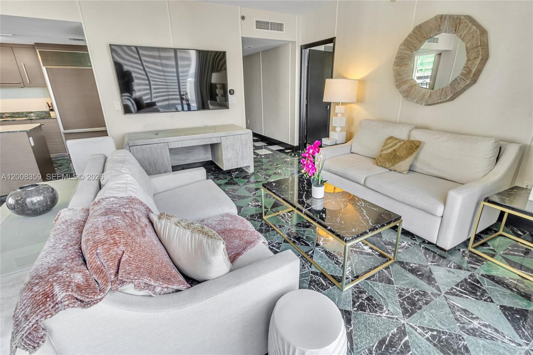 Condo in Miami, Florida, United States 5 - 17777649