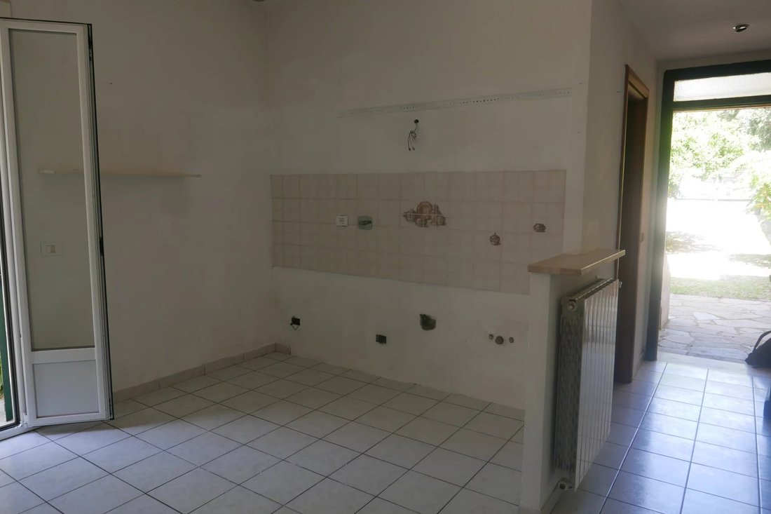 House in Vallecrosia, Liguria, Italy 2 - 18020588