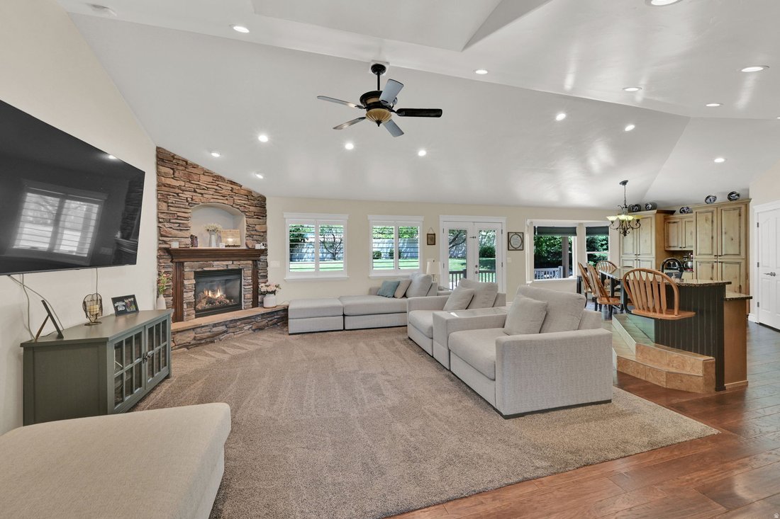 House in Ogden, Utah, United States 2 - 18024162