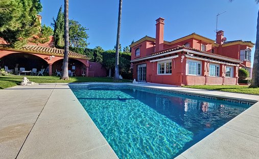 Villa à Estepona, Andalousie, Espagne 1