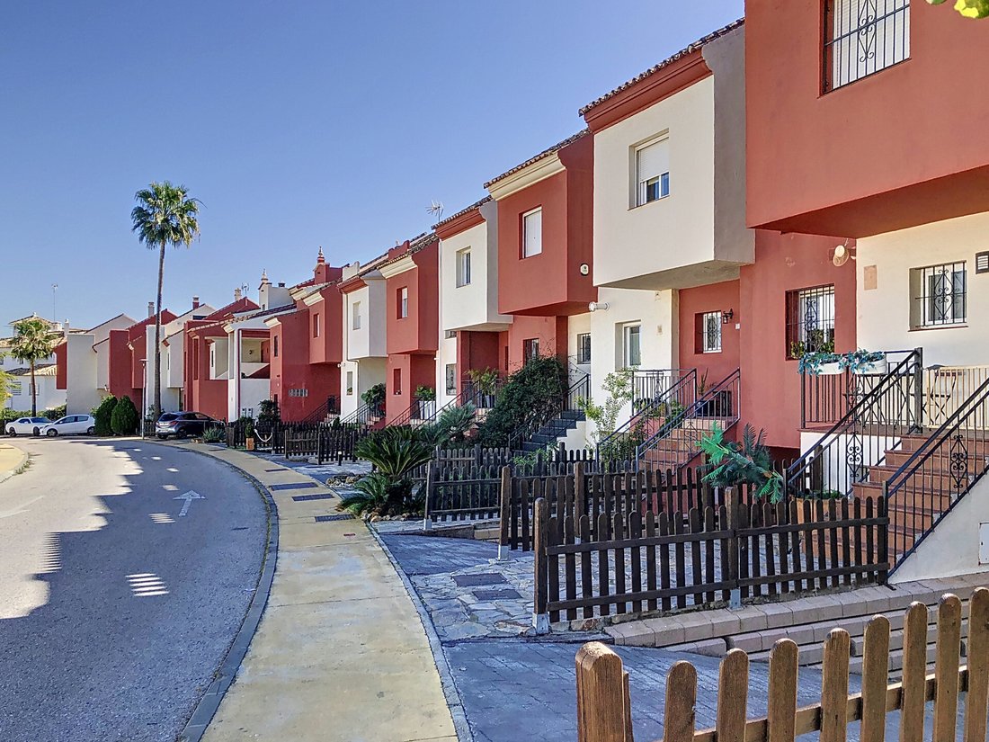 Townhouse in Estepona, Andalusia, Spain 3 - 15280550