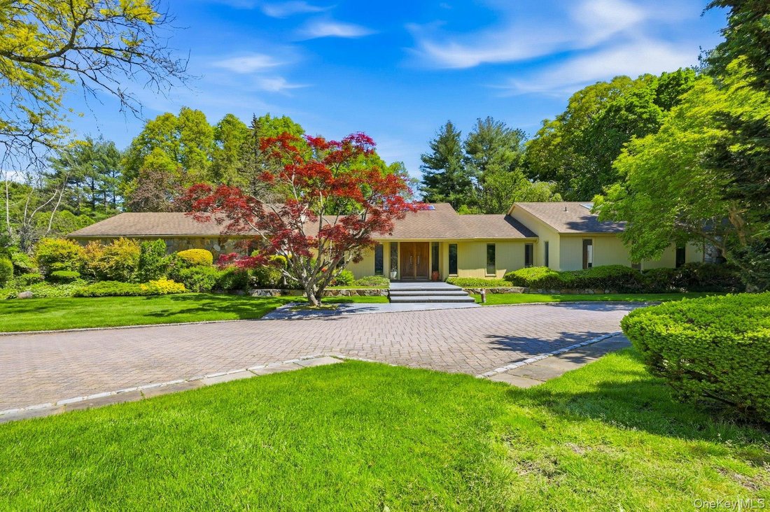 House in Old Westbury, New York, United States 1 - 18024566