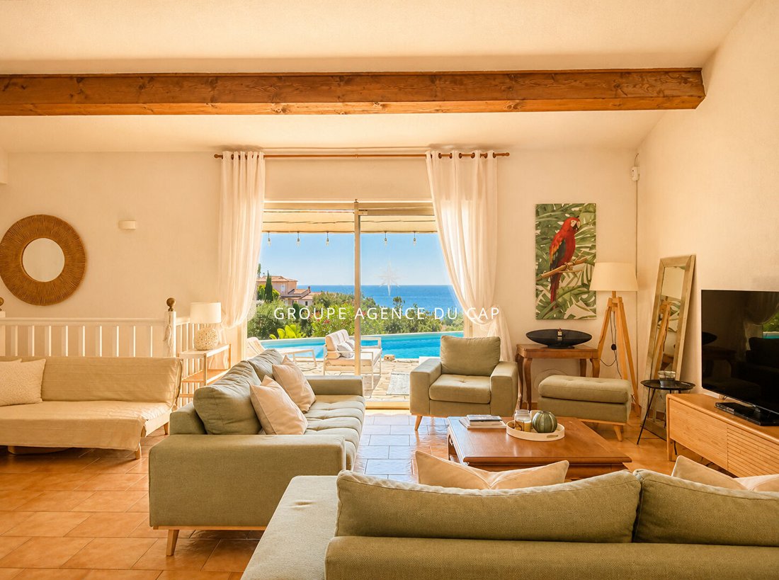 Villa in Les Issambres, Roquebrune-sur-Argens, France 2 - 16968981