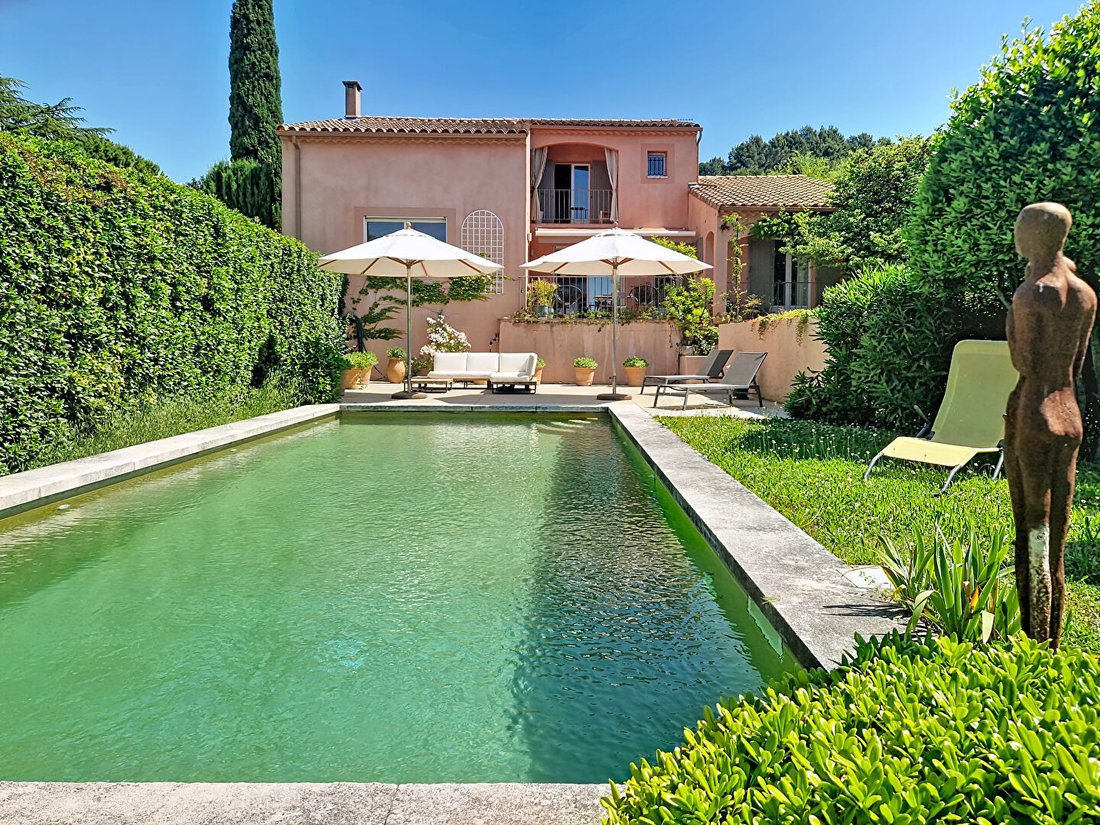 Villa in Pujaut, Occitania, France 5 - 17986562