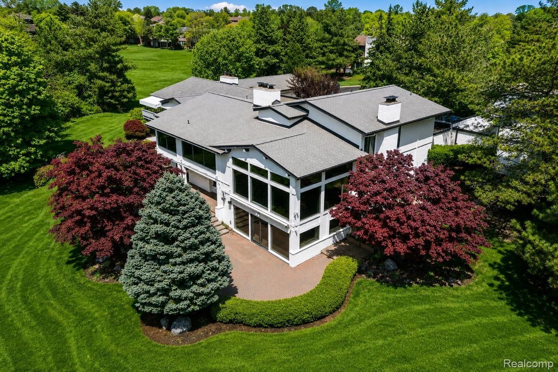 Condo in Bloomfield Hills, Michigan, United States 2 - 18024987