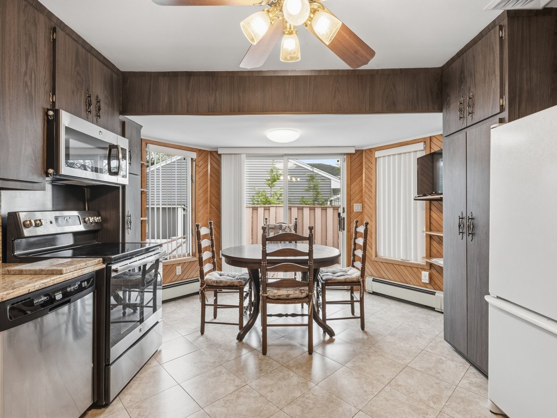 House in Massapequa, New York, United States 4 - 18025073