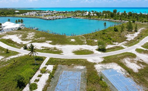 Apartment in Treasure Cay, Central Abaco, The Bahamas 1