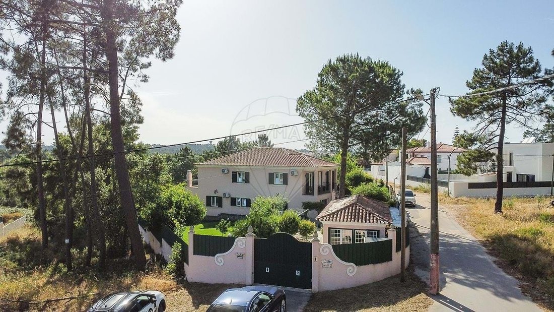 Villa in Azeitao (Sao Lourenco e Sao Simao), Setubal, Portugal 1 - 18025322