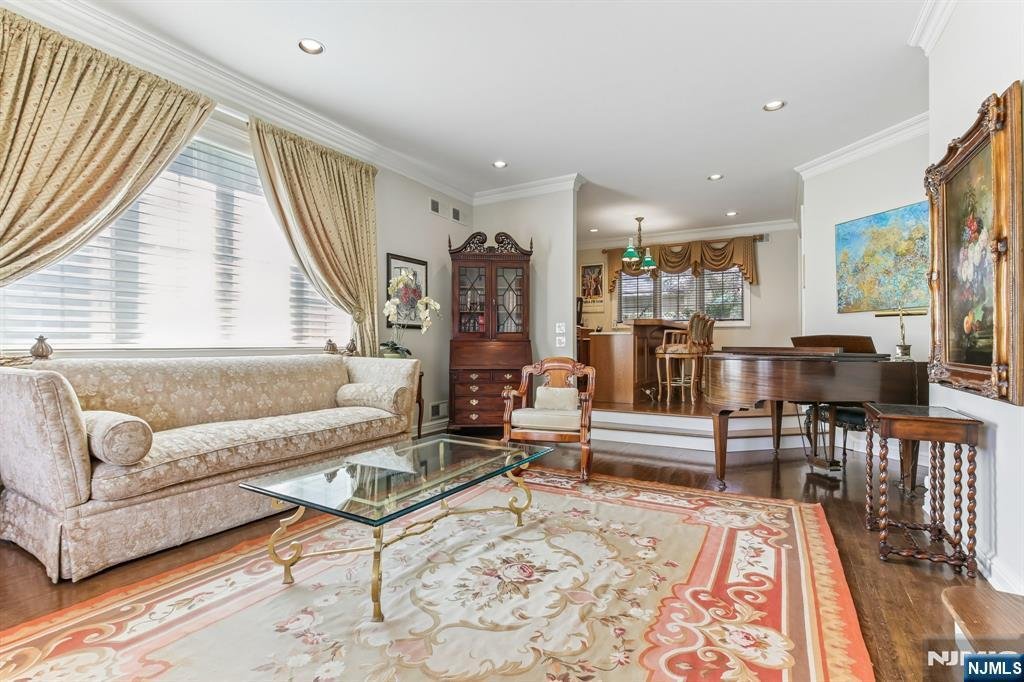 House in Livingston, New Jersey, United States 5 - 18024994