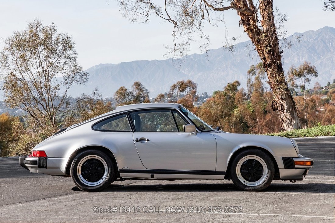 Porsche Carrera in Los Angeles, CA 5 - 18017259