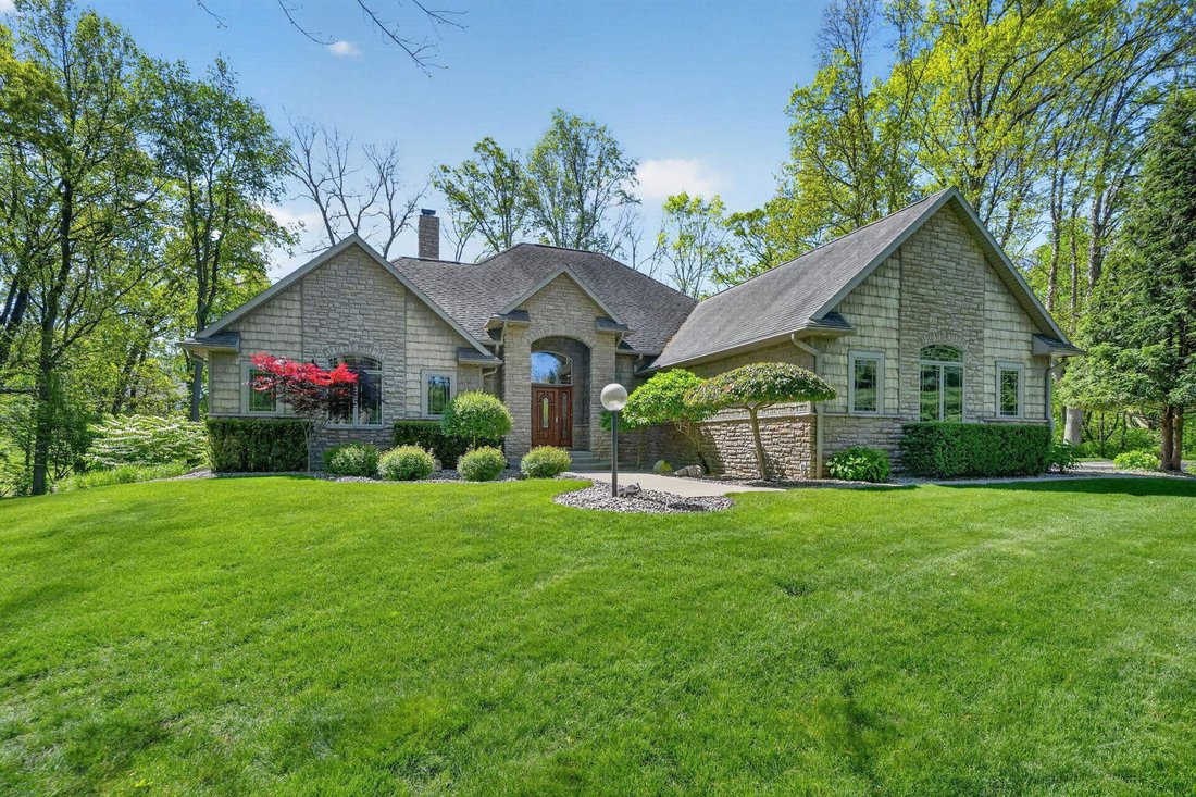 House in Bristol, Indiana, United States 1 - 18024894