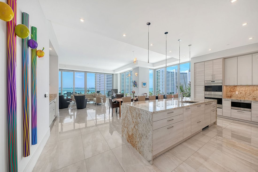 Condo in Sarasota, Florida, United States 2 - 18024926