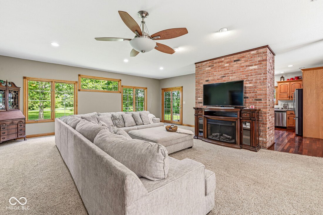 House in Shelbyville, Indiana, United States 4 - 18024721