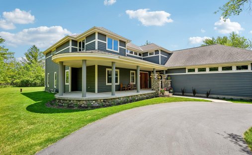House in Thiensville, Wisconsin, United States 1