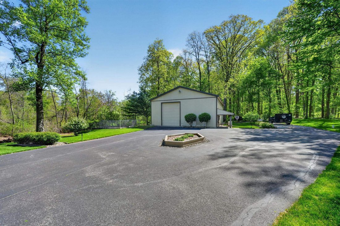 House in Bristol, Indiana, United States 3 - 18024894
