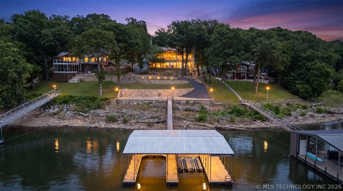 House in Grove, Oklahoma, United States 1 - 18025002