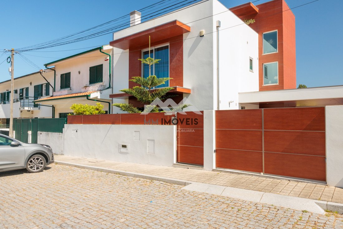 Villa in Perafita, Lavra e Santa Cruz do Bispo, Porto District, Portugal 2 - 18025315