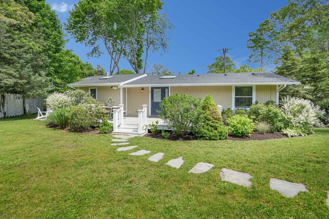 House in Oak Bluffs, Massachusetts, United States 1 - 17246769