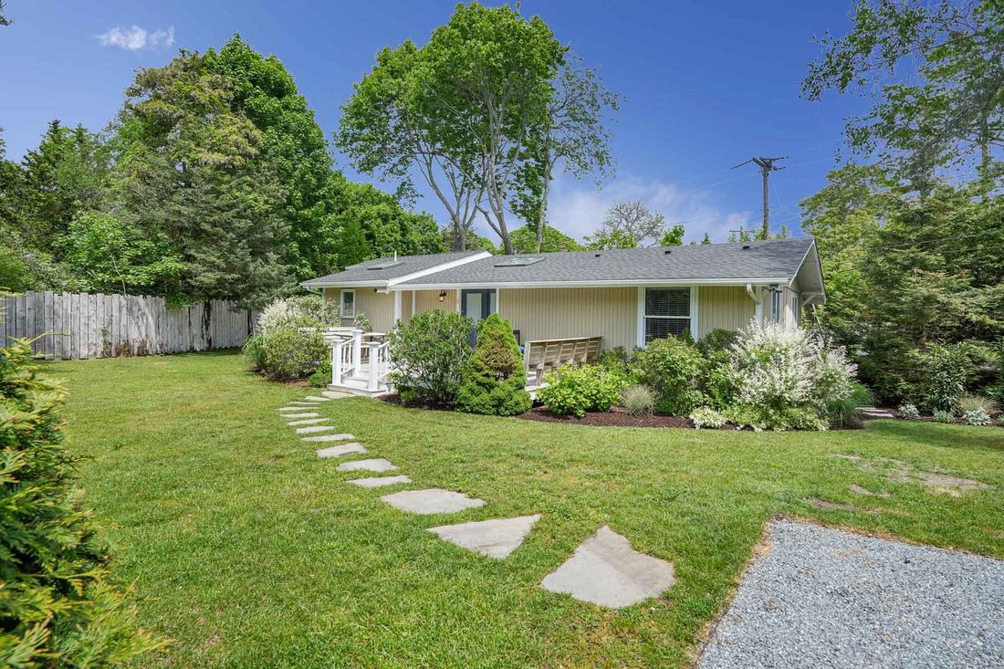House in Oak Bluffs, Massachusetts, United States 2 - 17246769