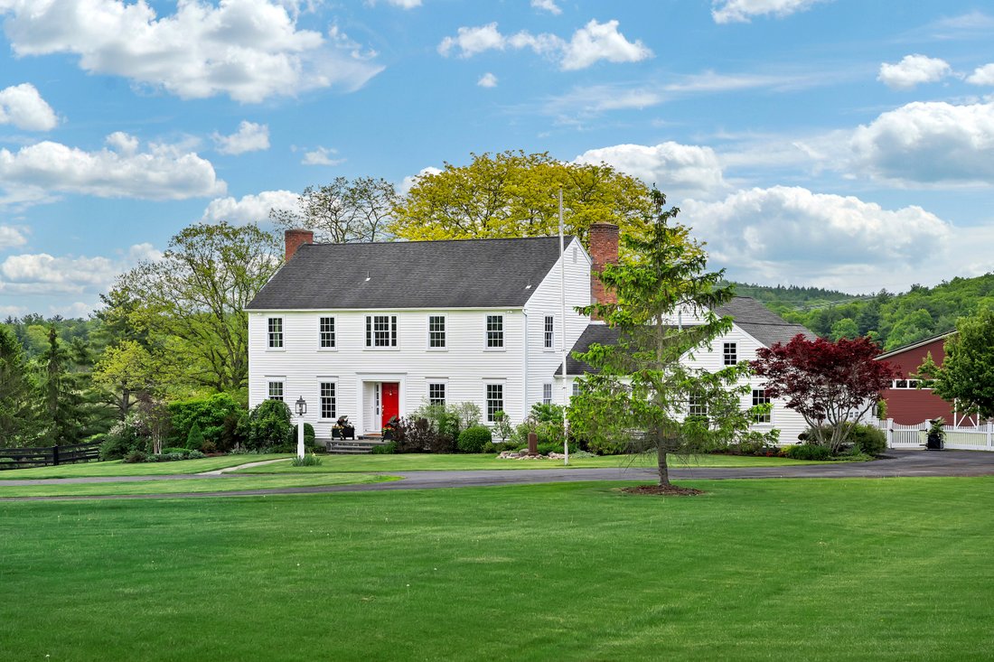 House in Slingerlands, New York, United States 3 - 18025259