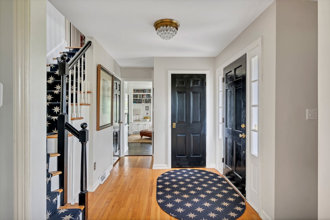 House in Slingerlands, New York, United States 5 - 18025259