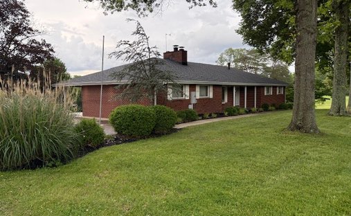 House in Teays Valley, West Virginia, United States 1