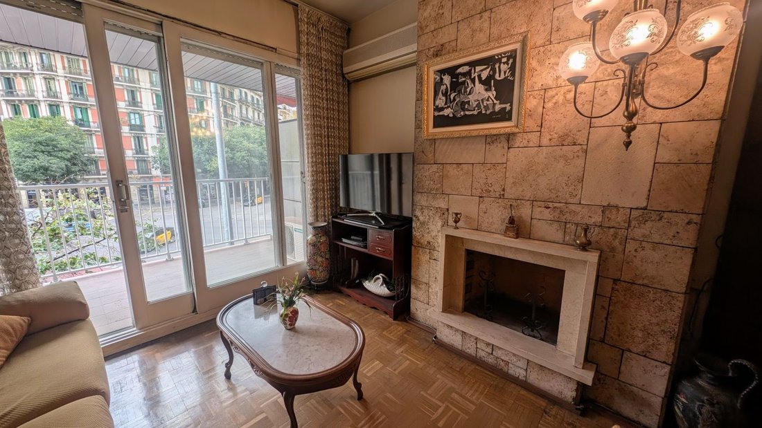 Apartment in Eixample, Barcelona, Spain 4 - 18025309