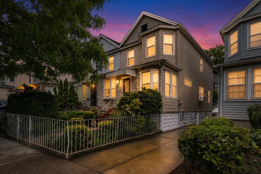 House in New York, New York, United States 1 - 18025251